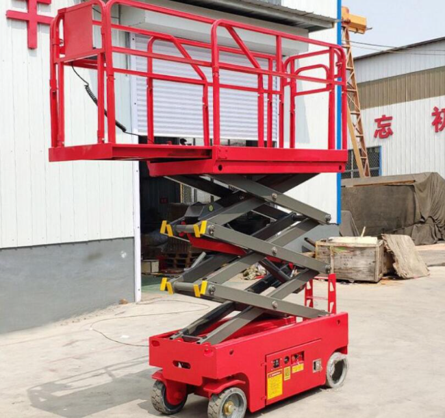 阿瓦提移动剪叉式升降机